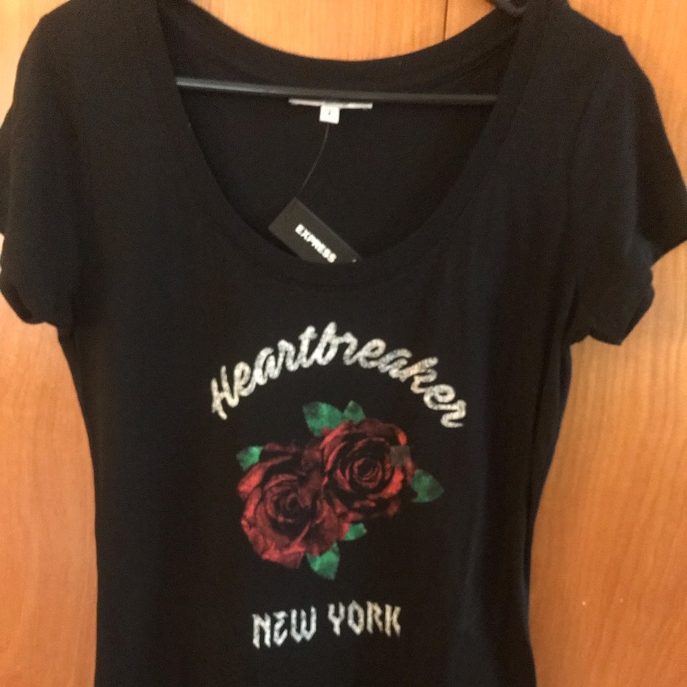 Graphic tee